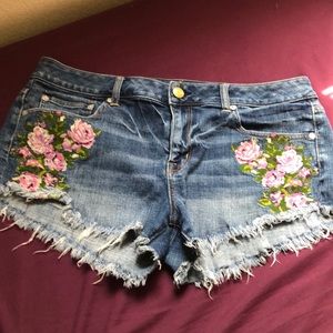 Embroidered shorts